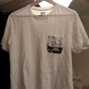 Uniqlo Hokusai Blue Men's Large T-shirt (fits like a medium)